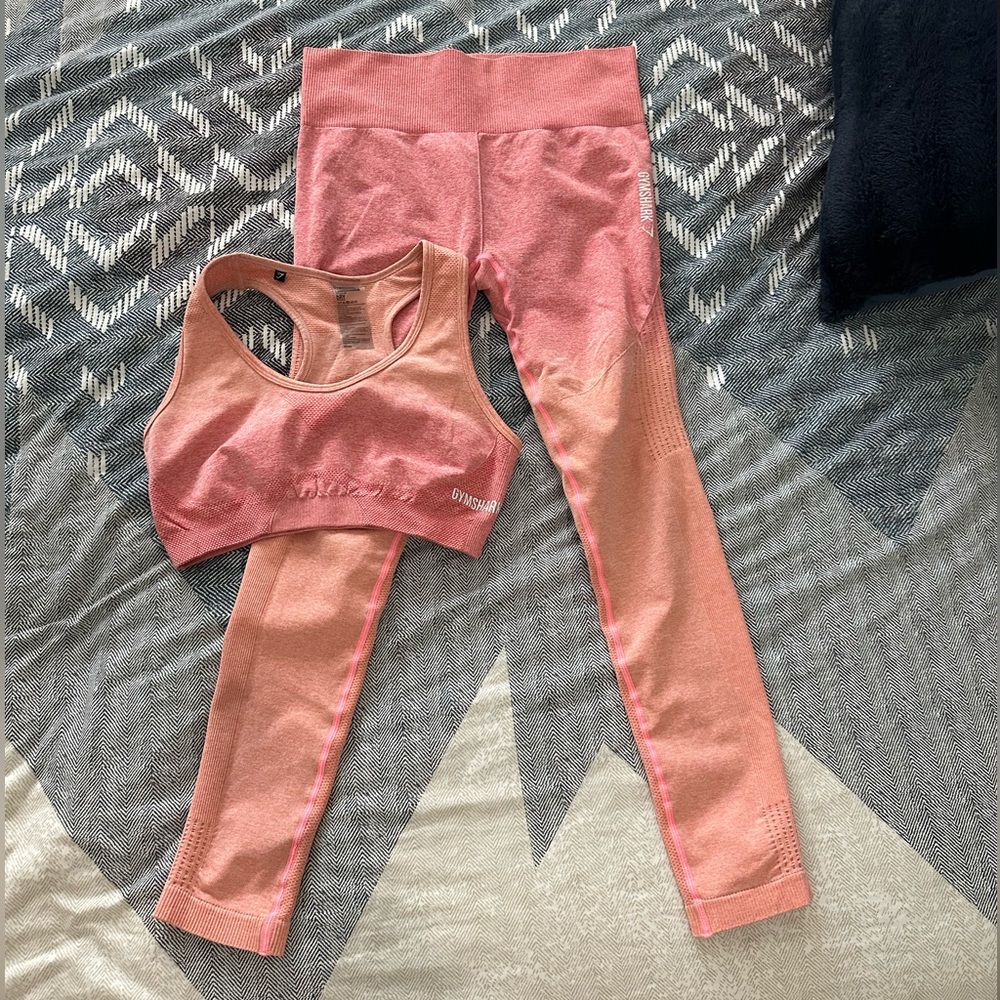 Gymshark Adapt Seamless Ombré Sports Bra & Legging Set